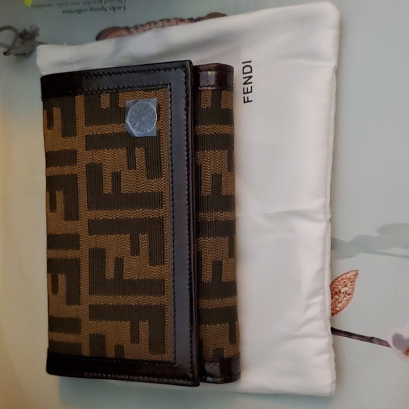 Fendi Brown Zucca Bifold Wallet, FIRM PRICE - Picture 12 of 12